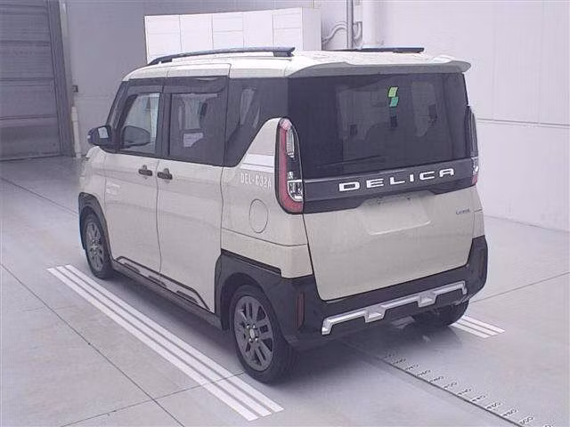 MITSUBISHI DELICA MINI