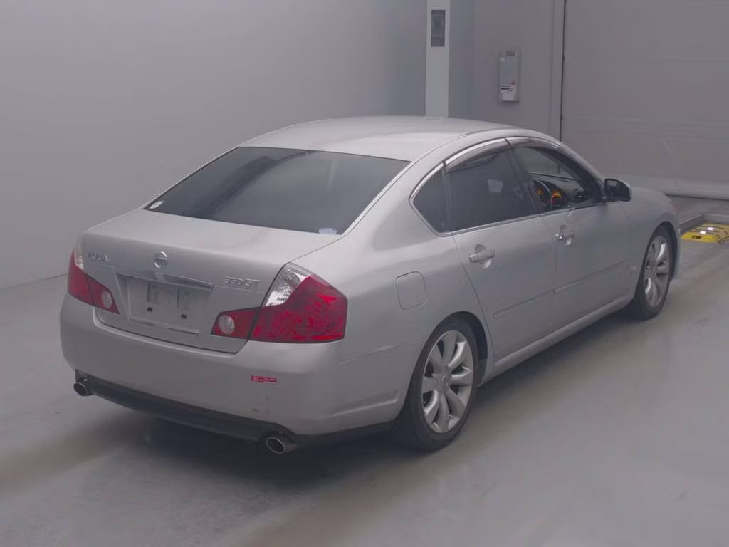 NISSAN FUGA