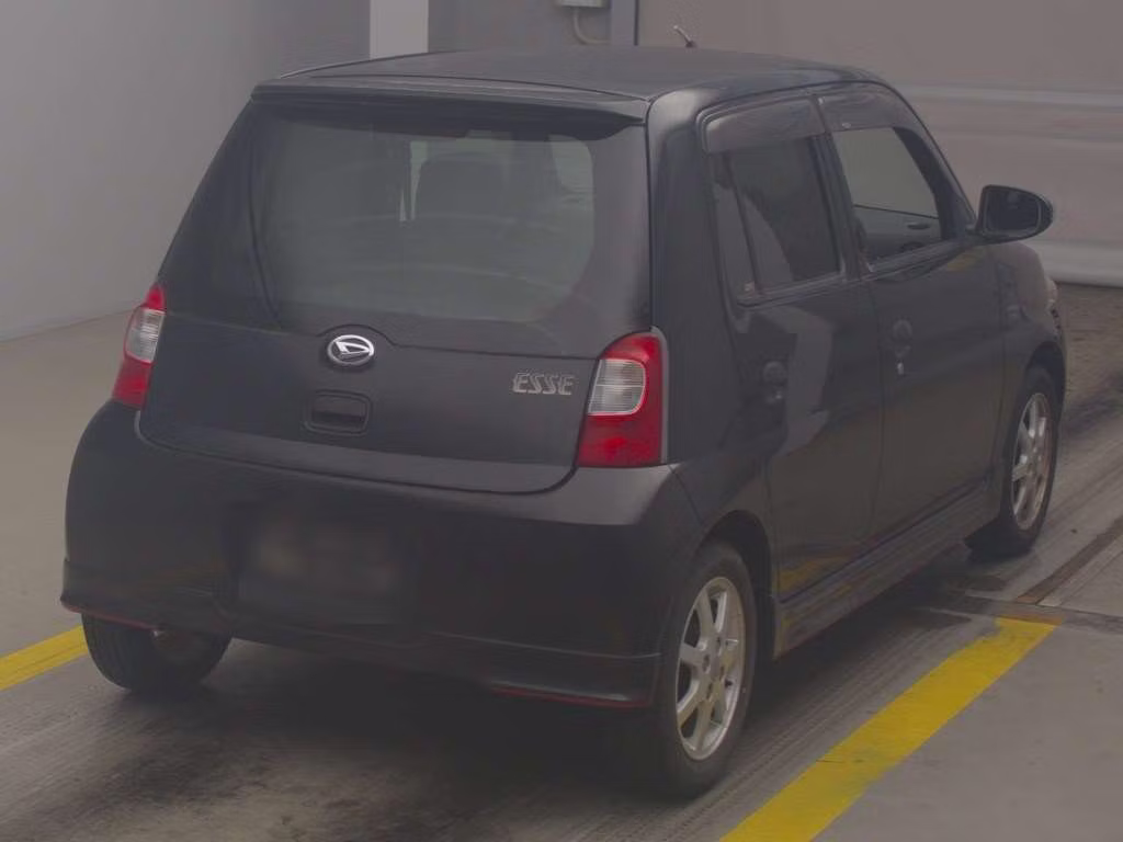 DAIHATSU ESSE