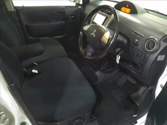 MITSUBISHI EK SPORT