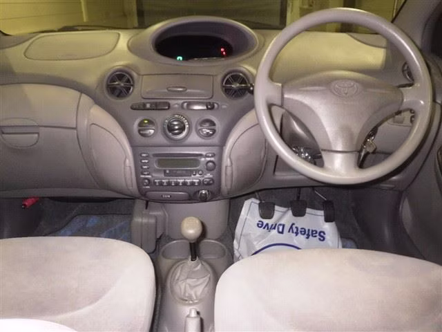 TOYOTA PLATZ