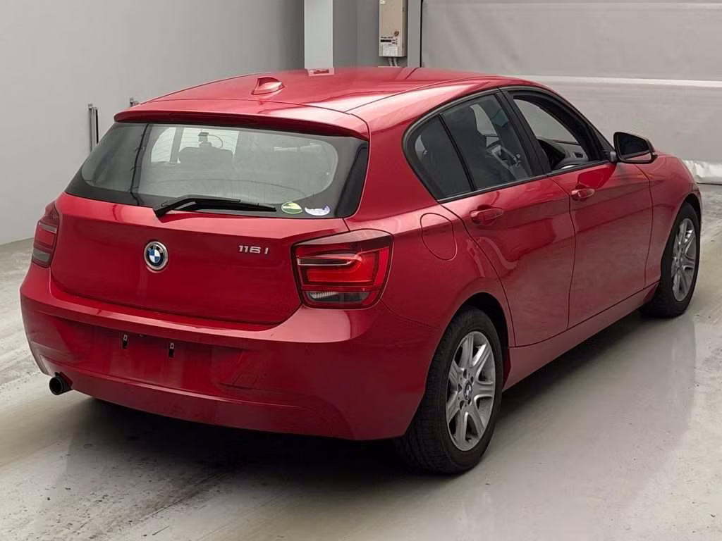 BMW 1-SERIES