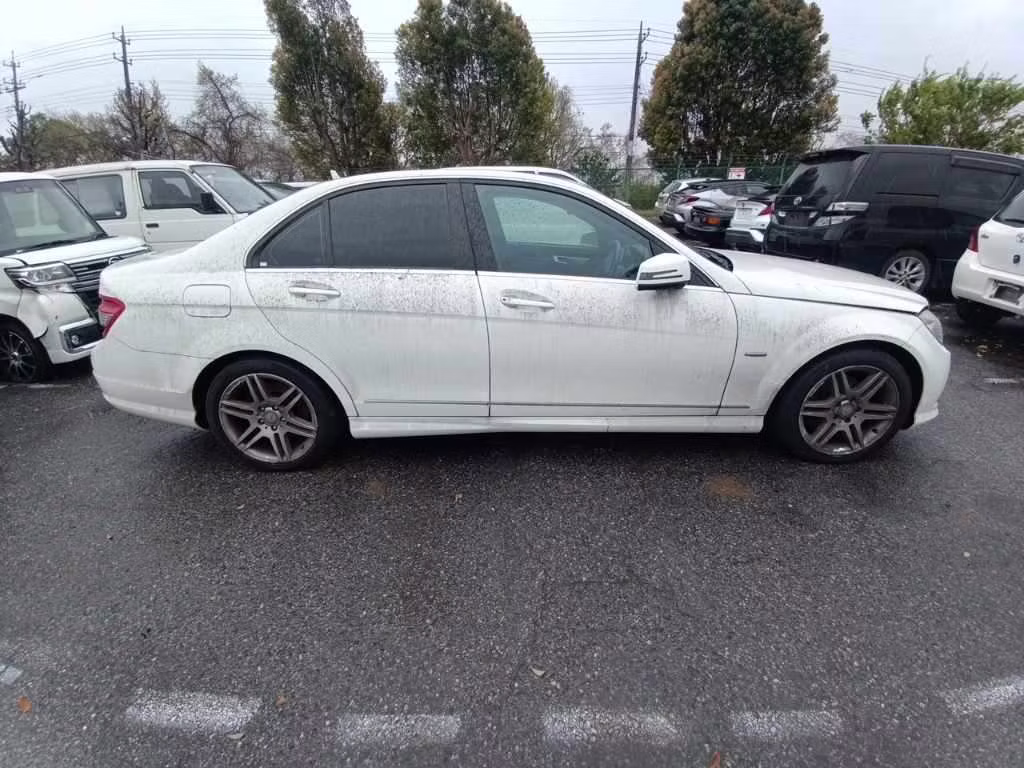 MERCEDES-BENZ C-CLASS