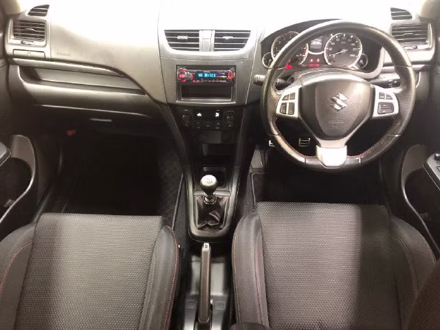SUZUKI SWIFT