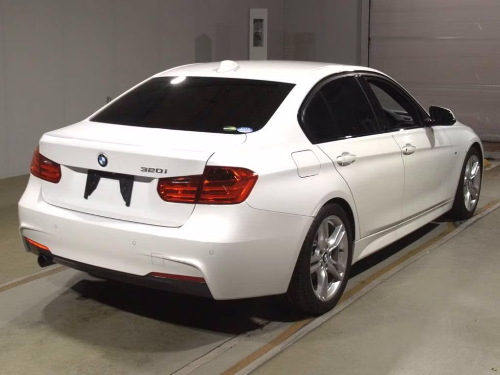 BMW 3-SERIES