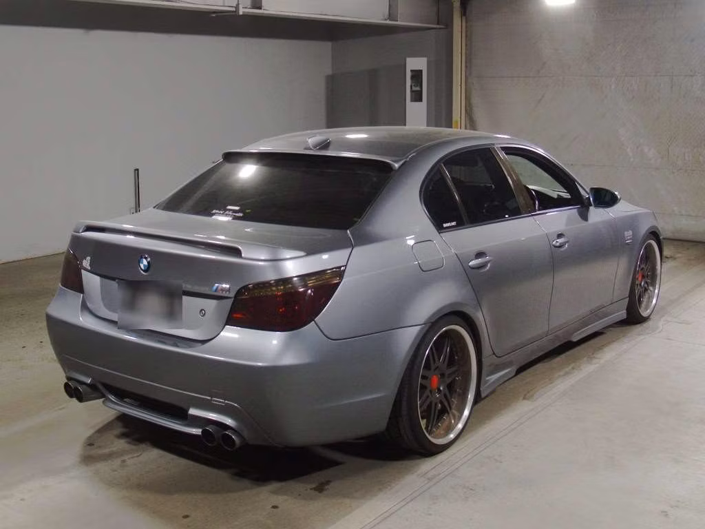 BMW 5-SERIES