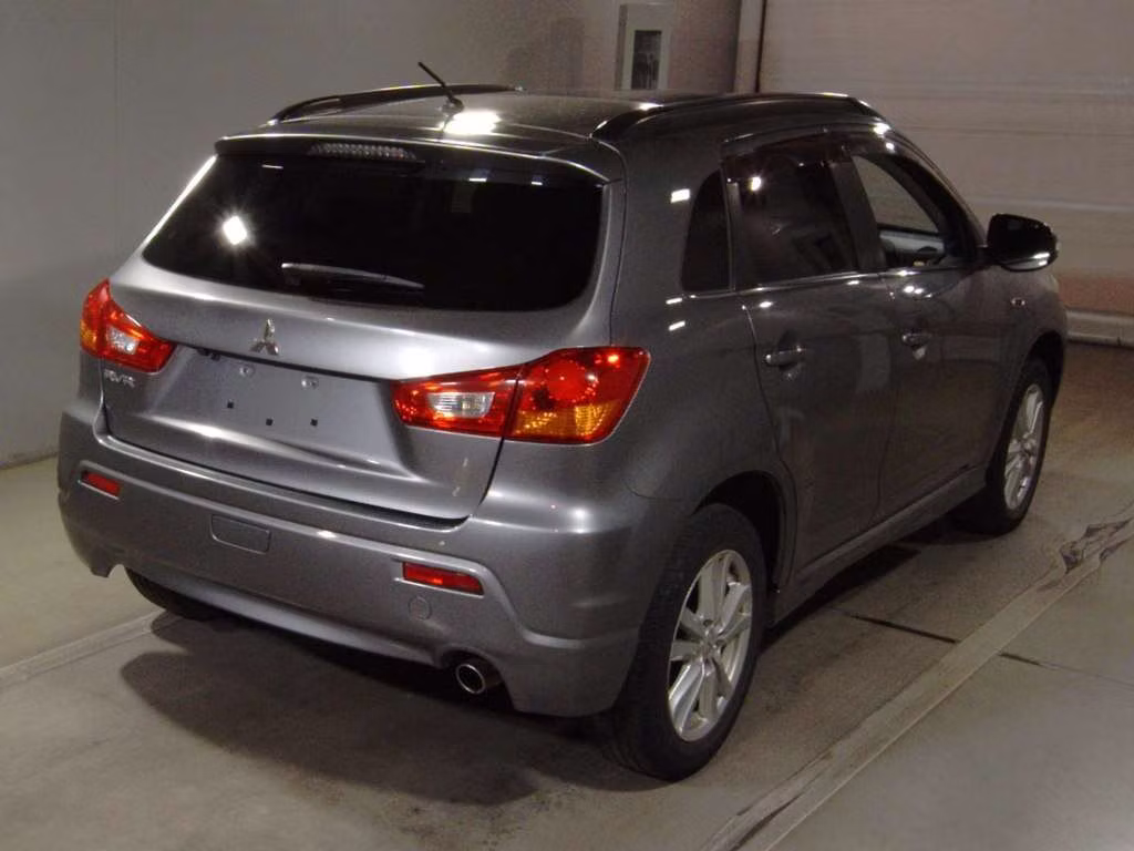MITSUBISHI RVR
