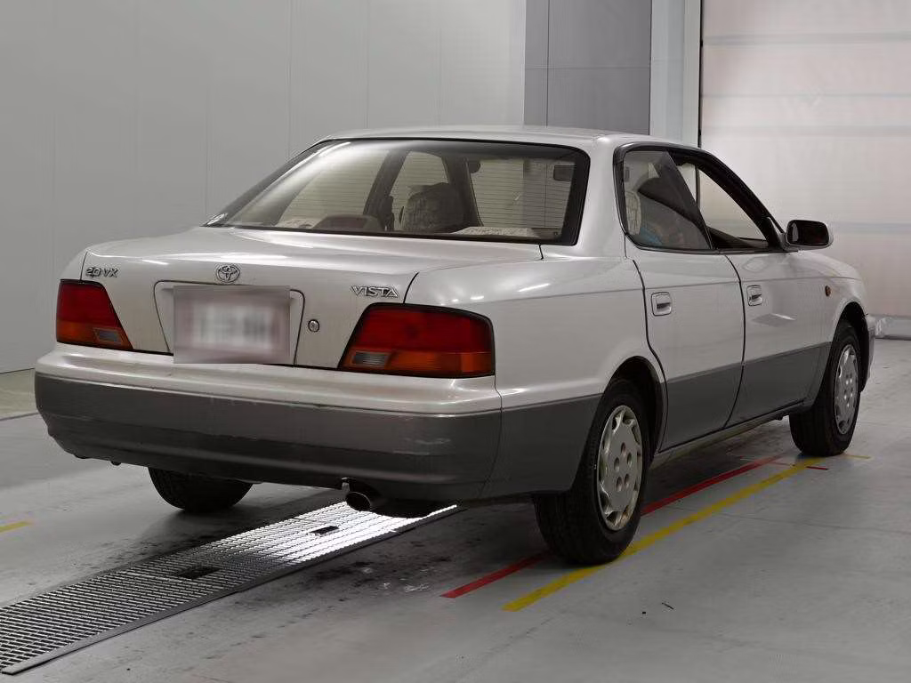 TOYOTA VISTA
