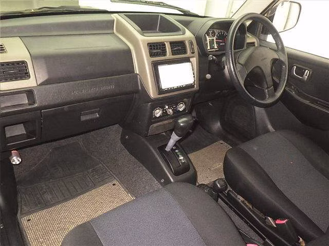 MITSUBISHI PAJERO MINI