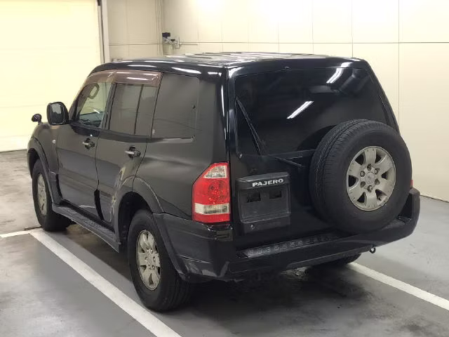 MITSUBISHI PAJERO