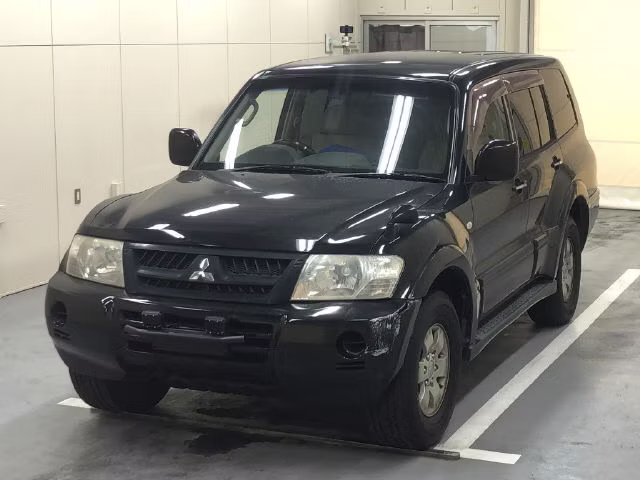 MITSUBISHI PAJERO