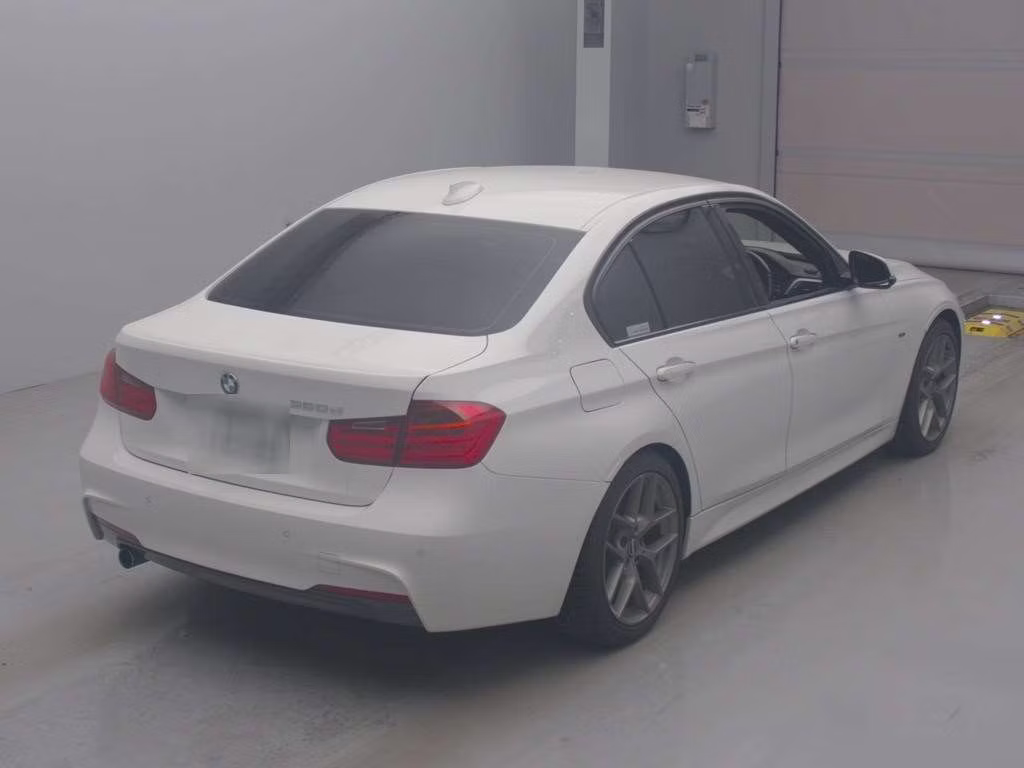 BMW 3-SERIES