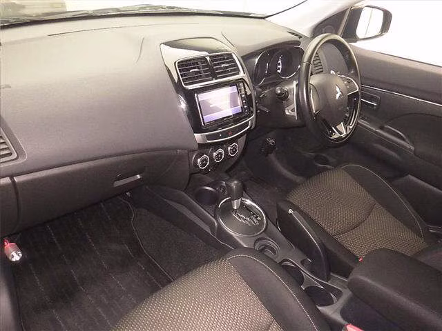 MITSUBISHI RVR