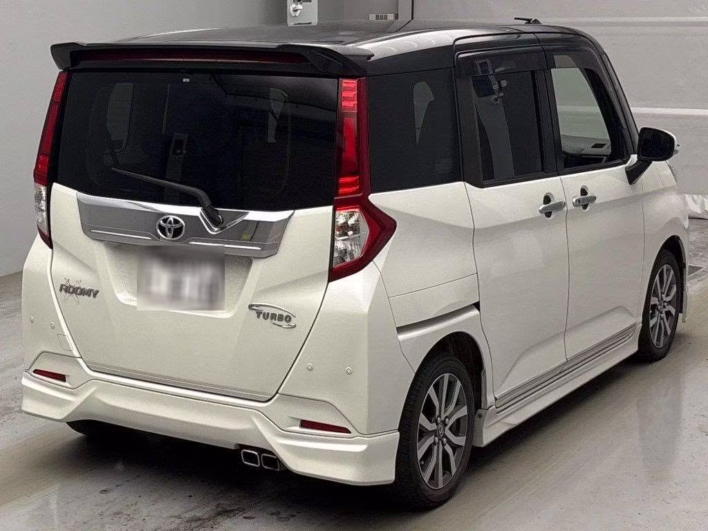 TOYOTA ROOMY