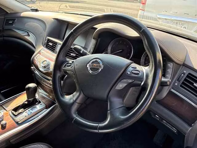 NISSAN FUGA