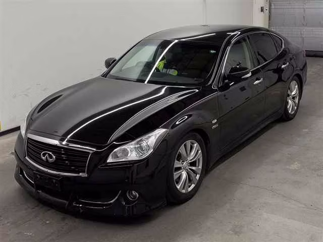 NISSAN FUGA