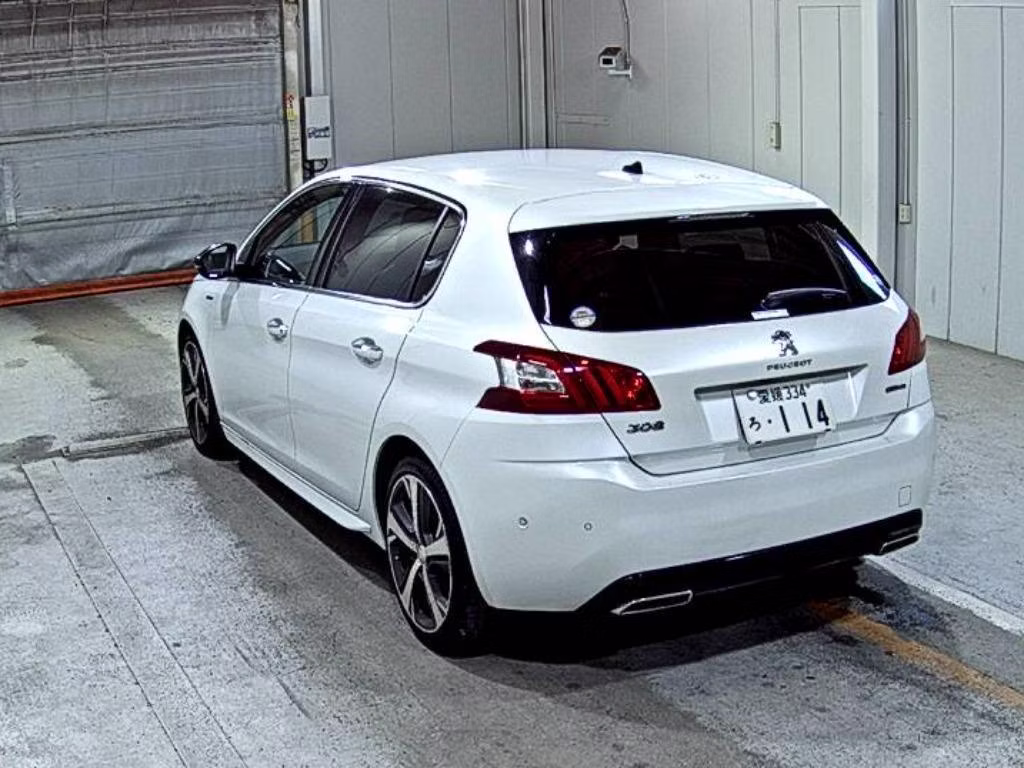 PEUGEOT 308