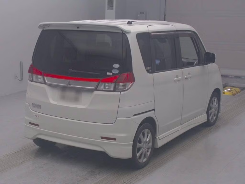 MITSUBISHI DELICA D:2