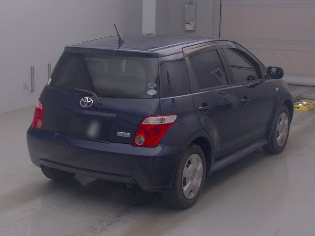 TOYOTA IST
