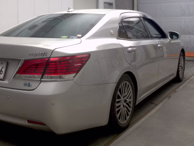 TOYOTA CROWN MAJESTA
