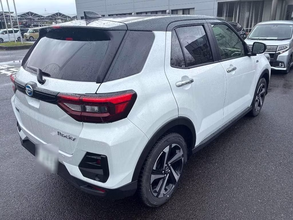 DAIHATSU ROCKY