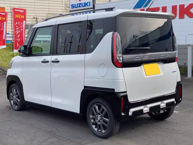 MITSUBISHI DELICA MINI