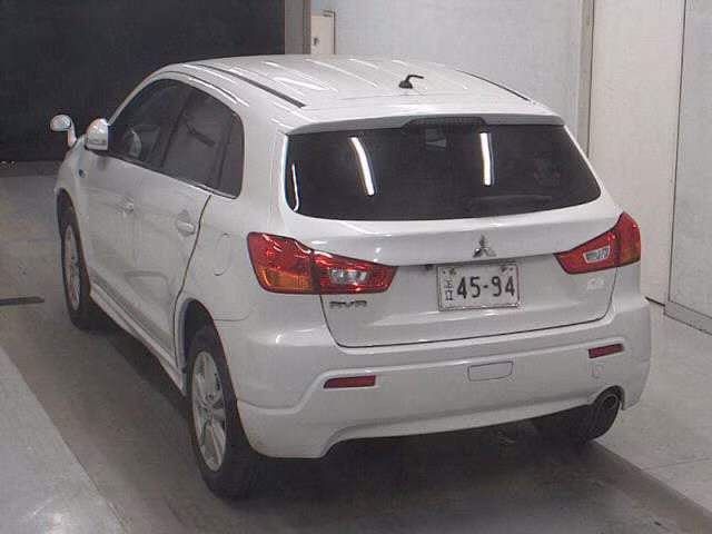 MITSUBISHI RVR
