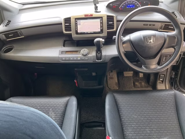 HONDA FREED SPIKE