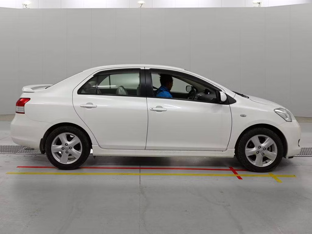 TOYOTA BELTA