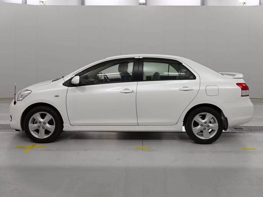 TOYOTA BELTA