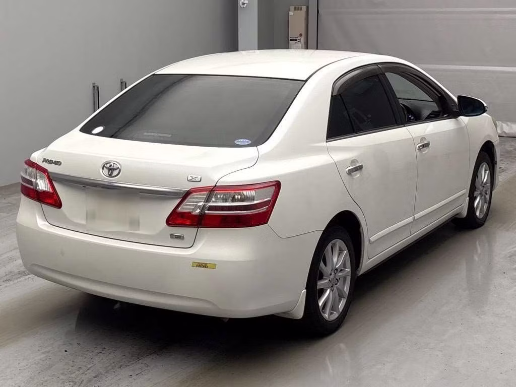 TOYOTA PREMIO