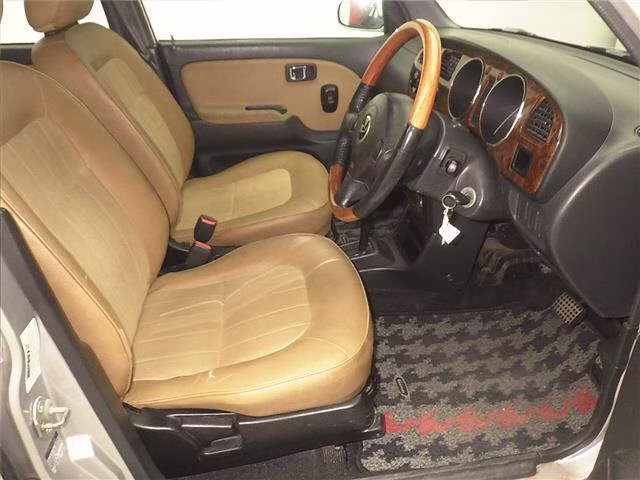 DAIHATSU MIRA GINO