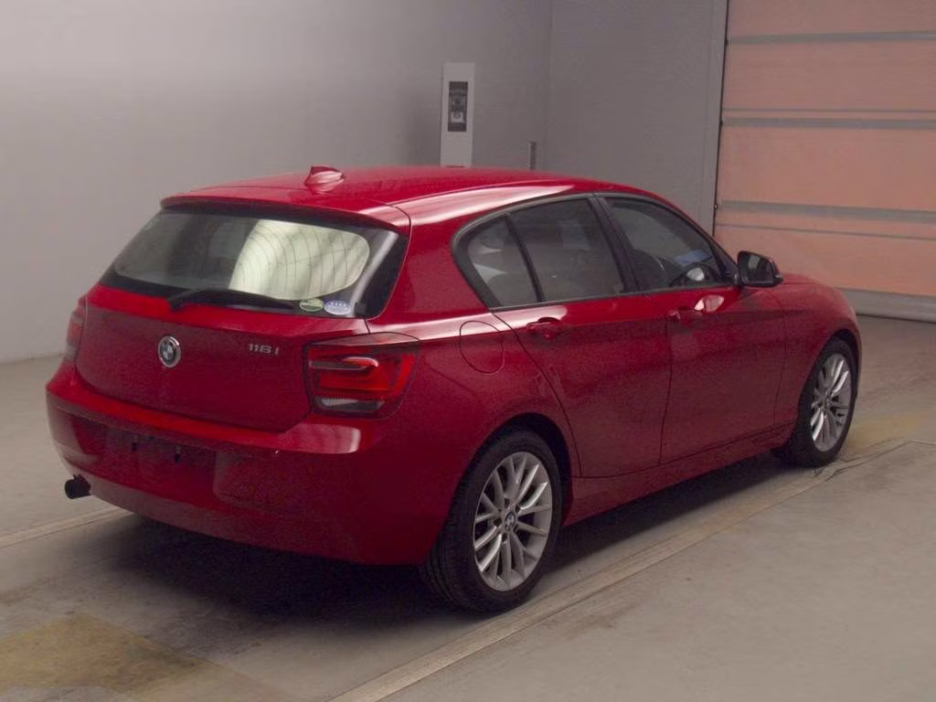 BMW 1-SERIES
