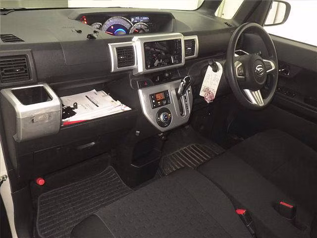 DAIHATSU WAKE