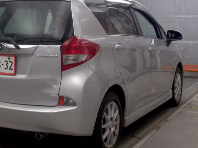 SUBARU TREZIA