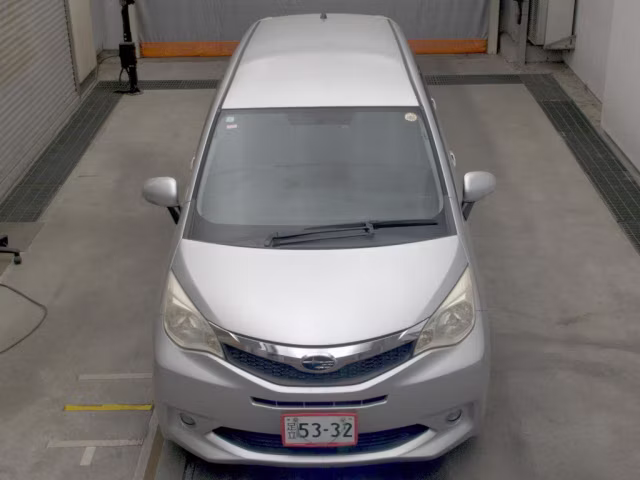 SUBARU TREZIA