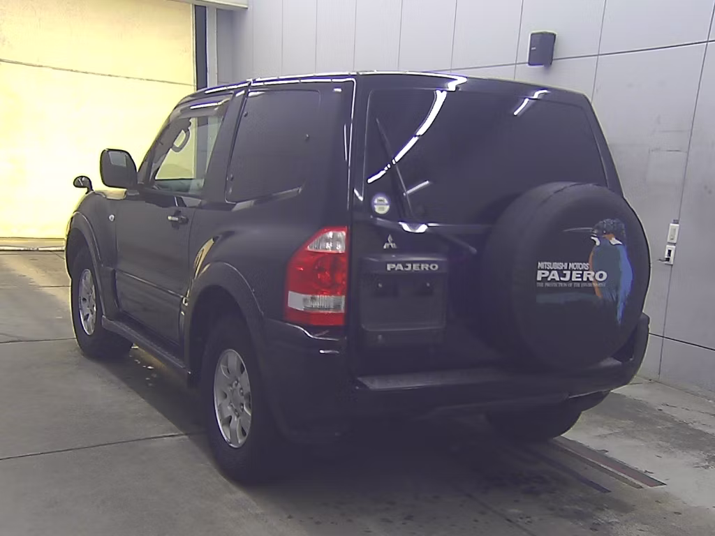 MITSUBISHI PAJERO