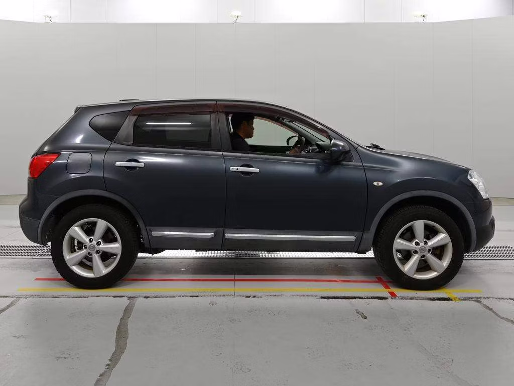 NISSAN DUALIS