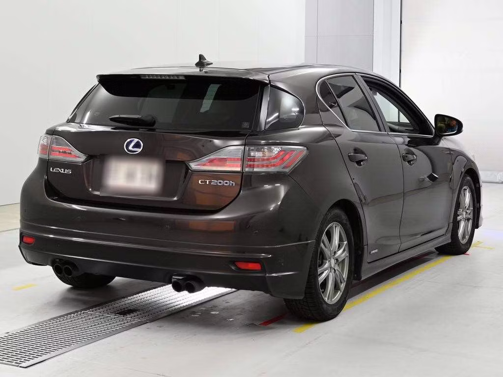 LEXUS CT200H