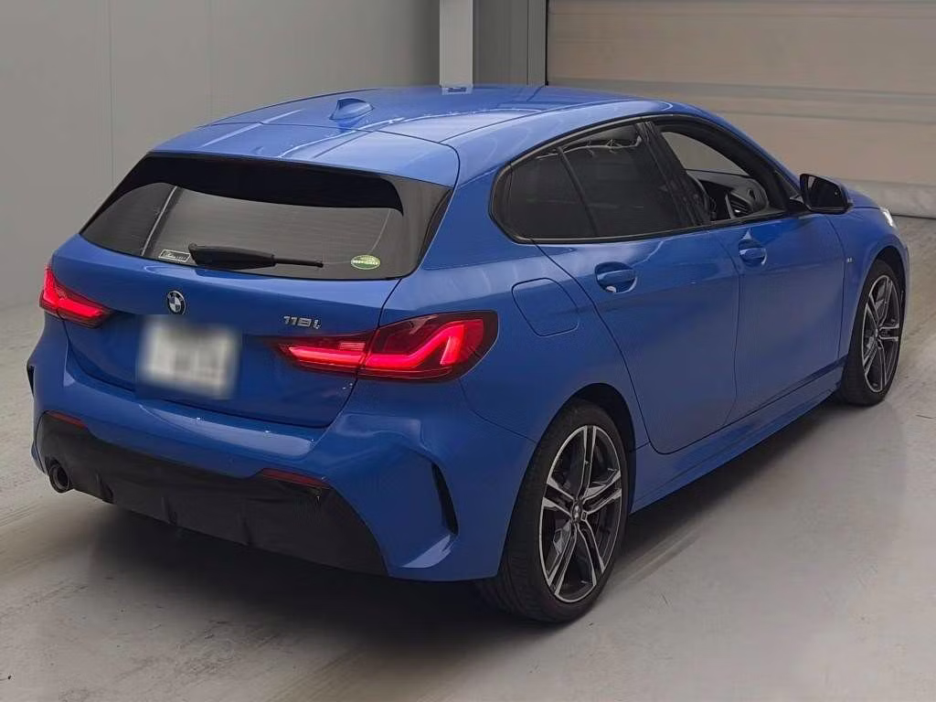 BMW 1-SERIES