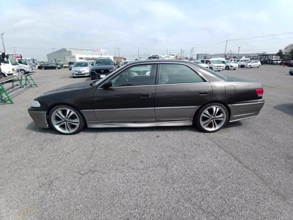 TOYOTA MARK II