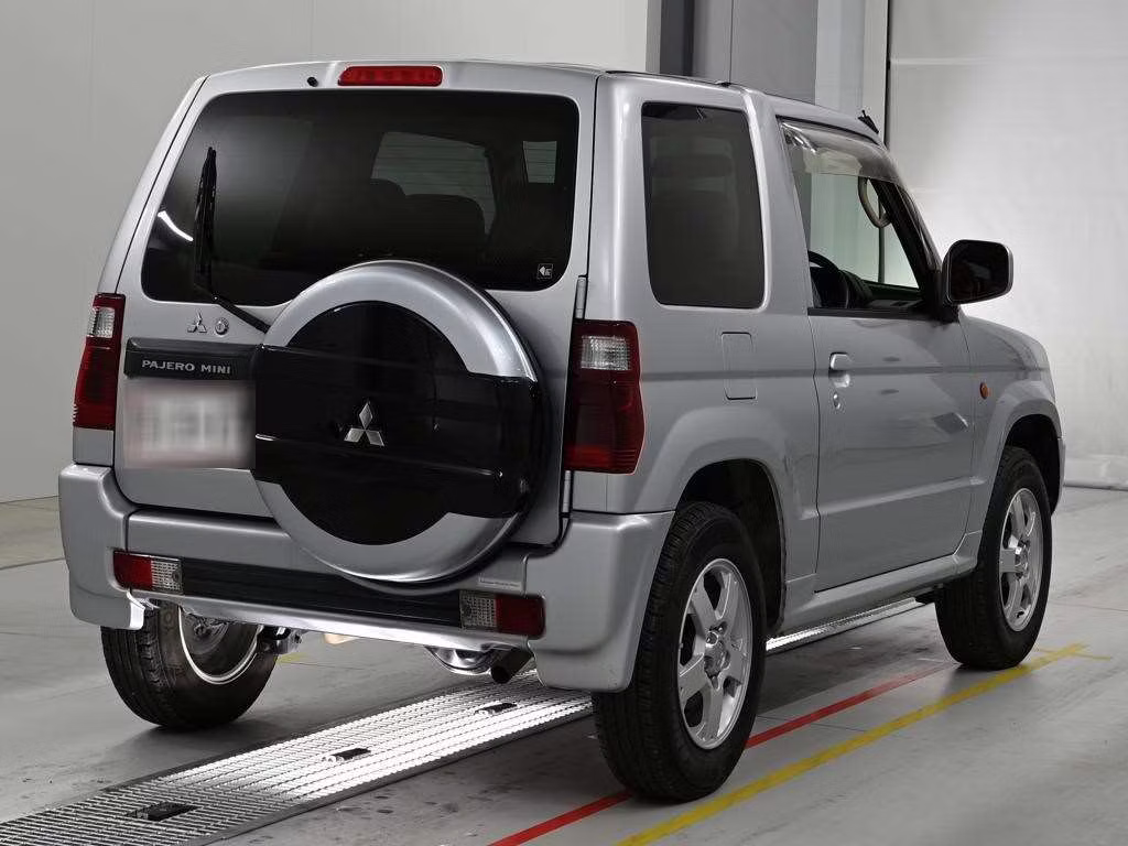 MITSUBISHI PAJERO MINI