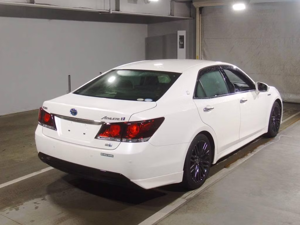 TOYOTA CROWN