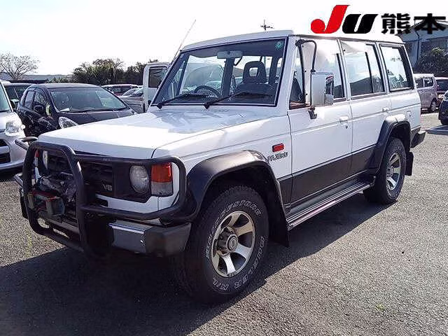 MITSUBISHI PAJERO