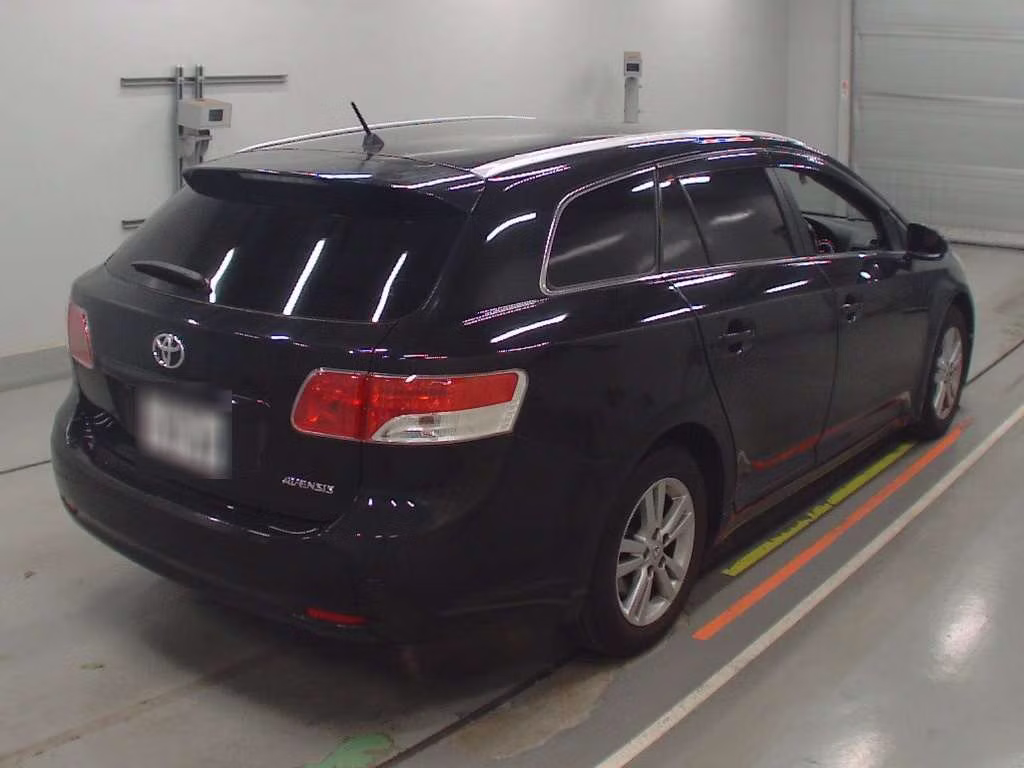 TOYOTA AVENSIS