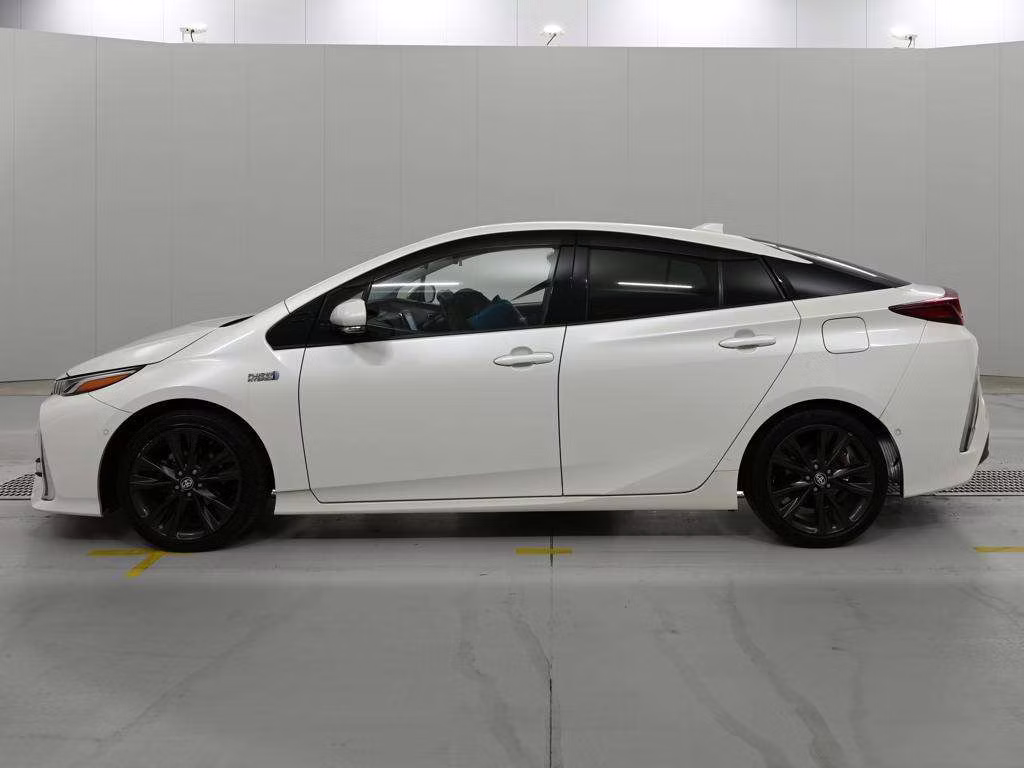 TOYOTA PRIUS PHV