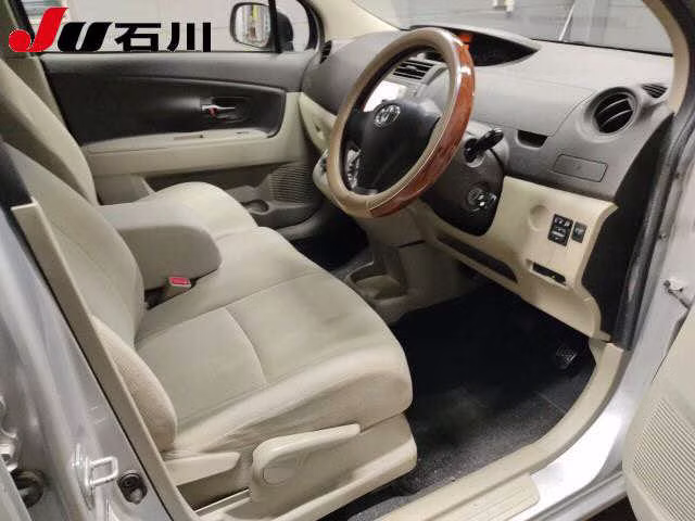 TOYOTA PASSO SETTE