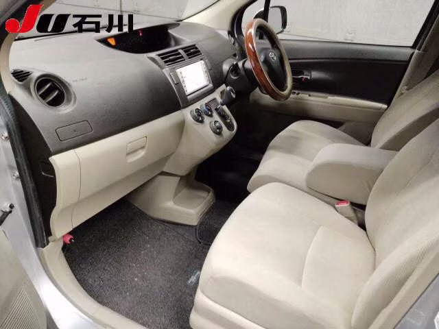 TOYOTA PASSO SETTE