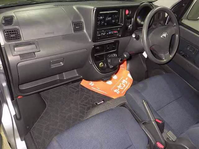 TOYOTA PIXIS VAN