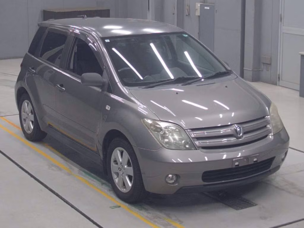 TOYOTA IST